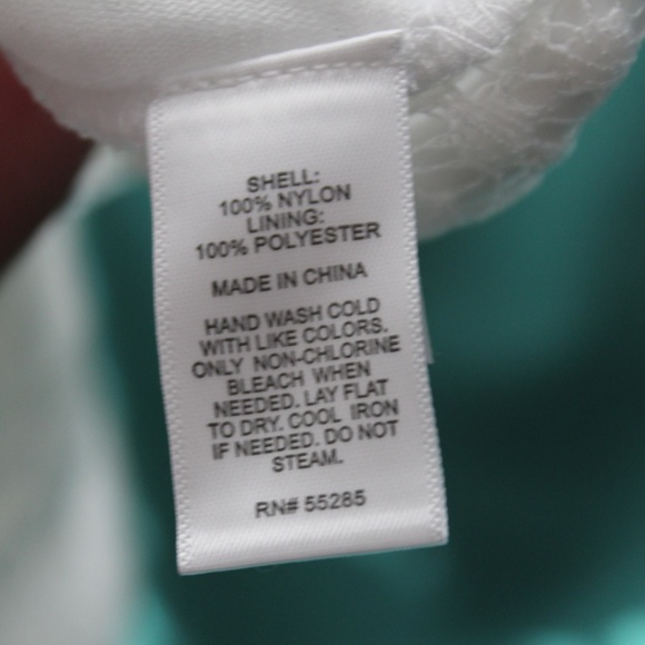 White Lace Crop Top (Express) I Take Offers! - Picture 5 of 8